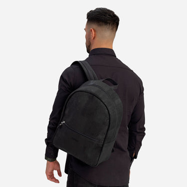 cork-backpack-black-men #color_black