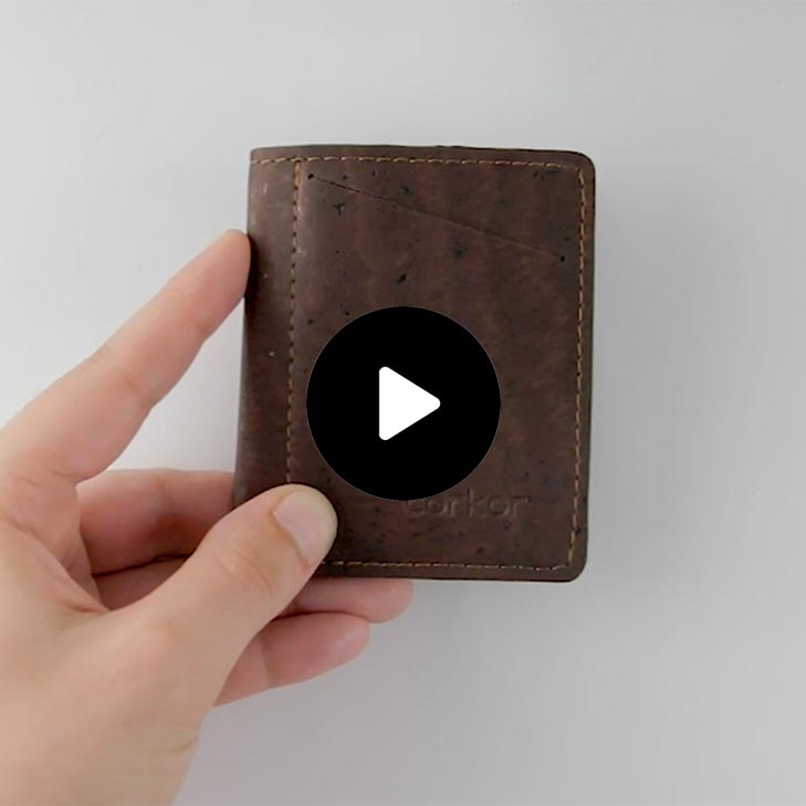 Unboxing of the Slim Cork wallet.